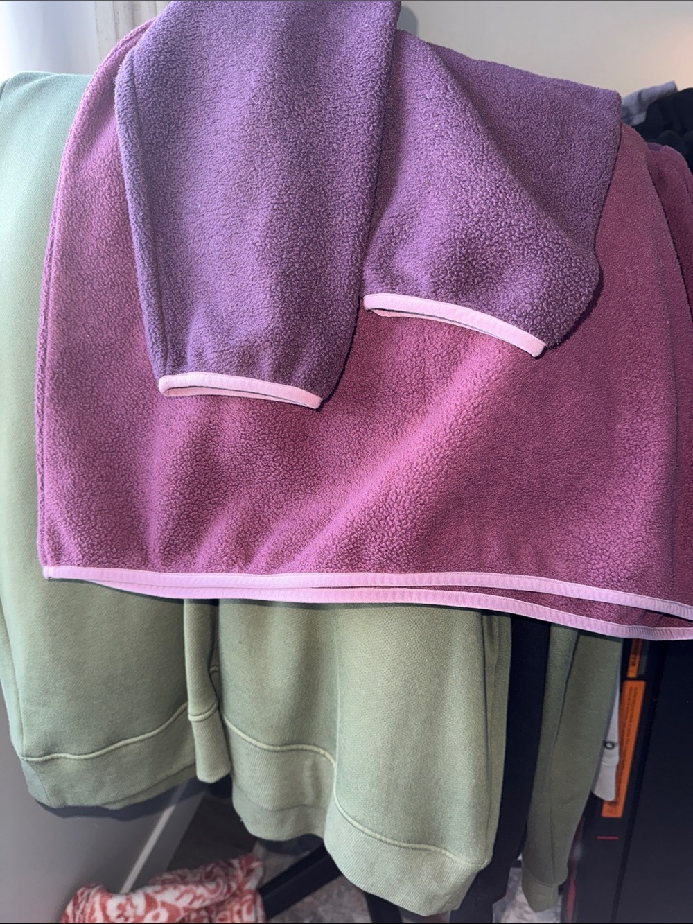 Patagonia Women’s Two-Tone Burgundy and Pink Fleece Snap-Up Pullover - Picture 4 of 5